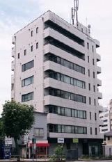 田町駅徒歩8分　慶応大学至近！桜田通り沿いの路面店舗物件